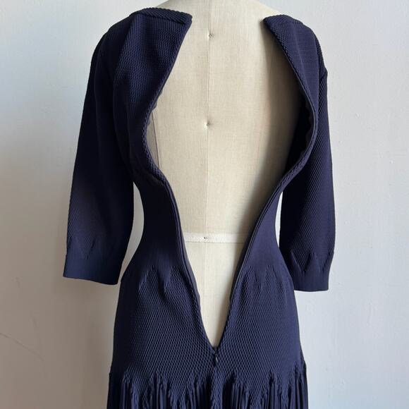 ALAÏA Navy Fitted Mini Dress with Zig-zag Waist and Pleated Skirt - Picture 10 of 13